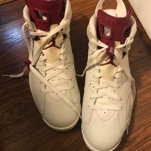 Jordan 6 Maroon